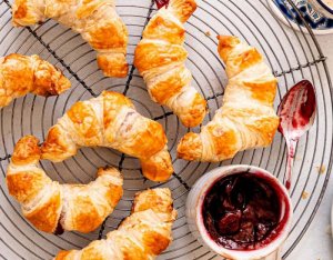 Édes töltött kifli (croissant)