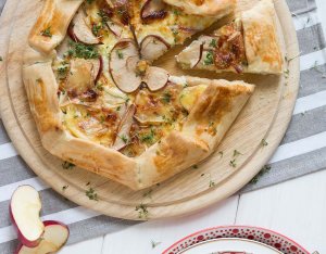 Camembert galette almával