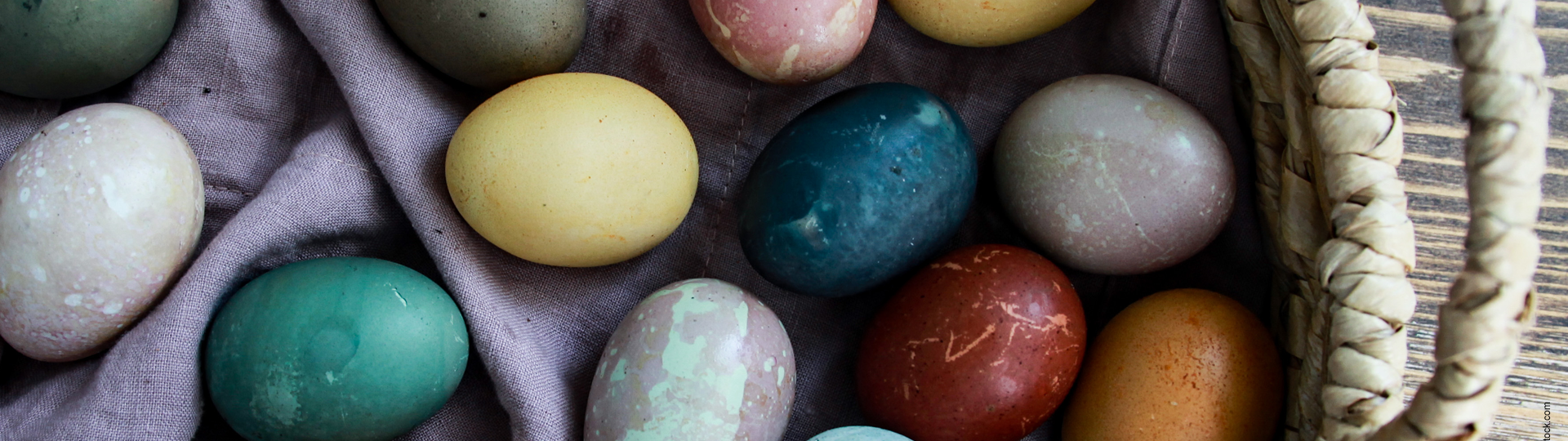 húsvéti tojásfestés természetes módon