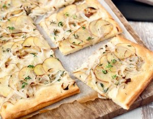Hagymás-krumplis pizza